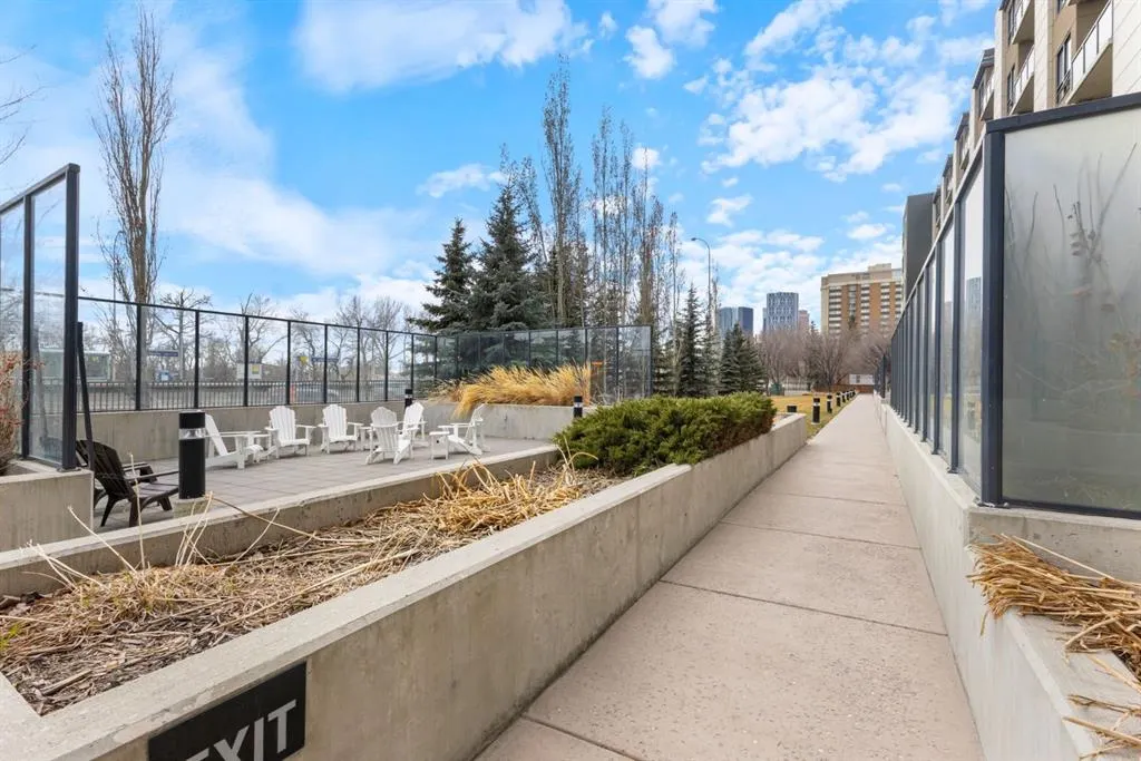 955 McPherson Road NE, #323