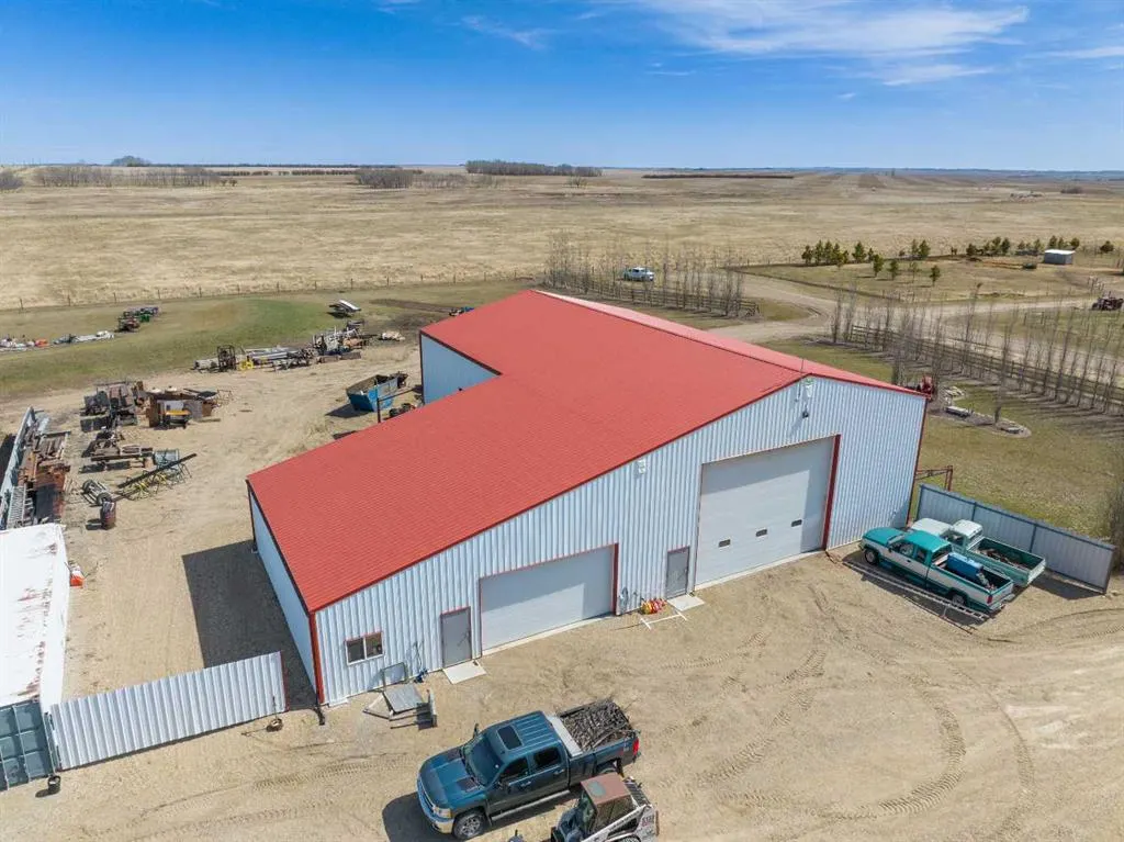 6-255077 Range Road 255