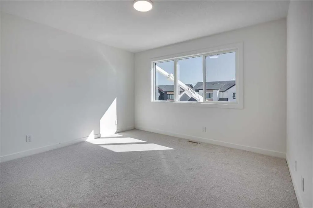26 Inglis Crescent