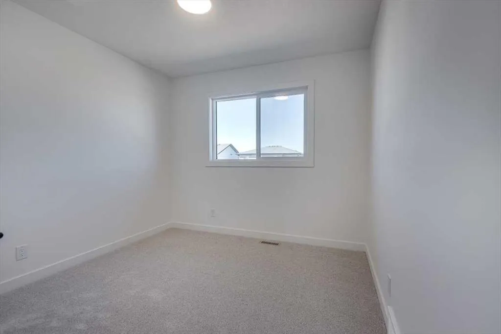 26 Inglis Crescent