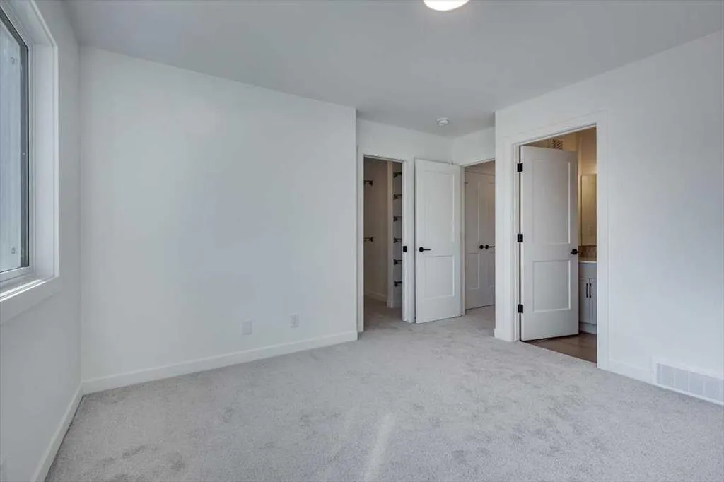 26 Inglis Crescent