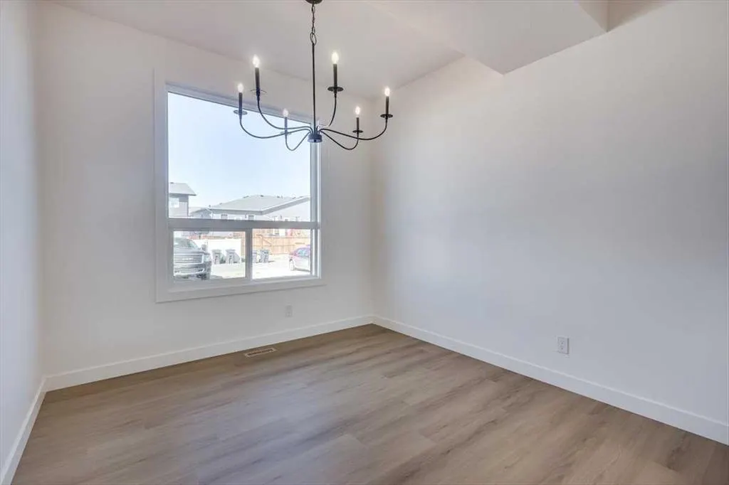 26 Inglis Crescent