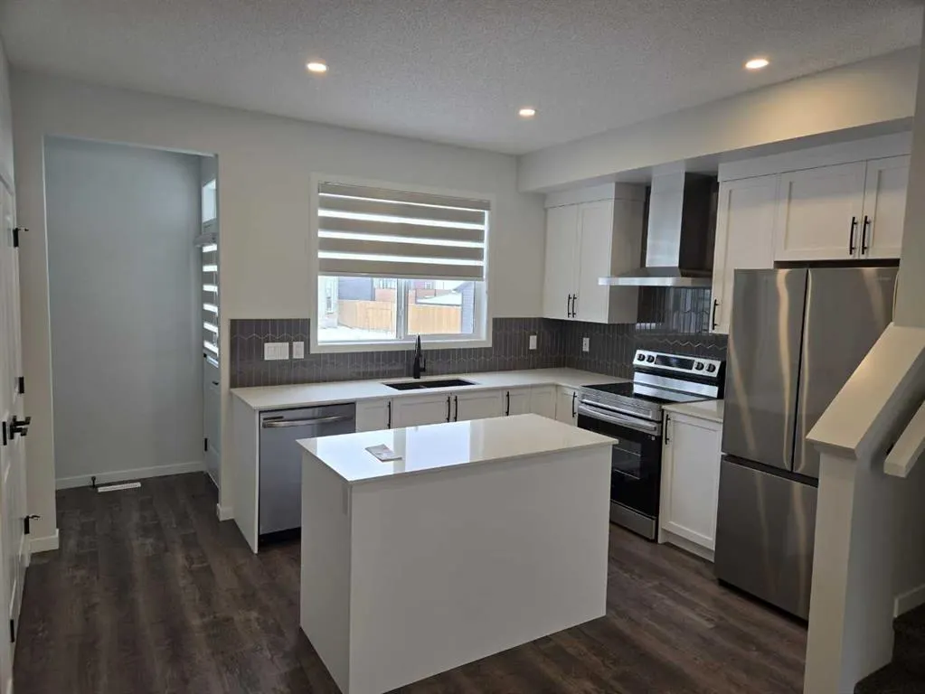 90 Aquila Drive NW