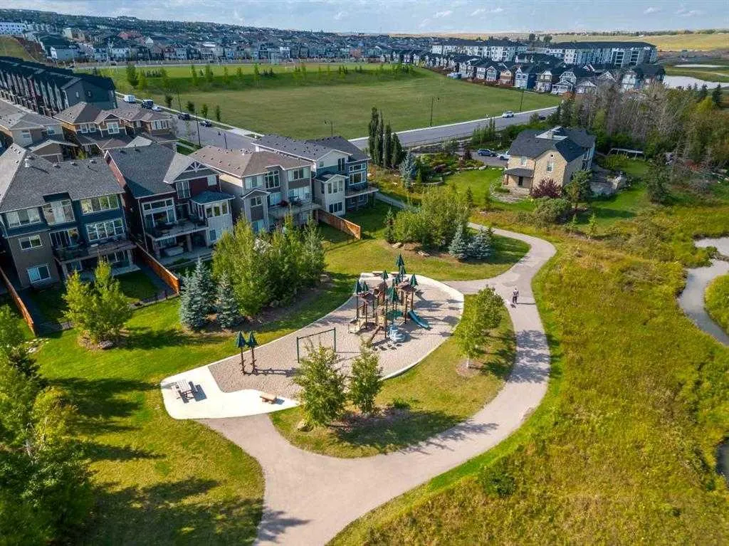 20 Sage Hill Walk NW, #105