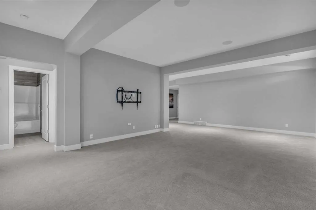 164 Cranbrook Drive SE