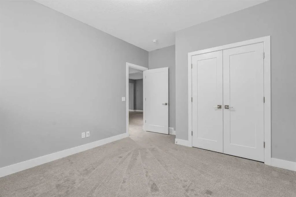 164 Cranbrook Drive SE