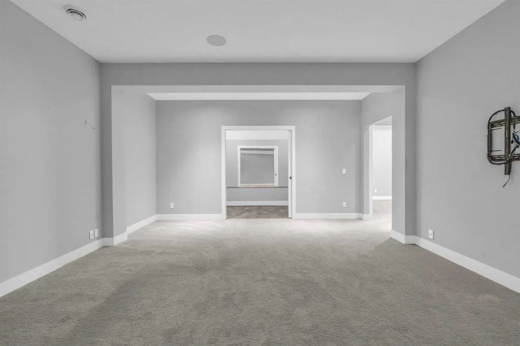 164 Cranbrook Drive SE