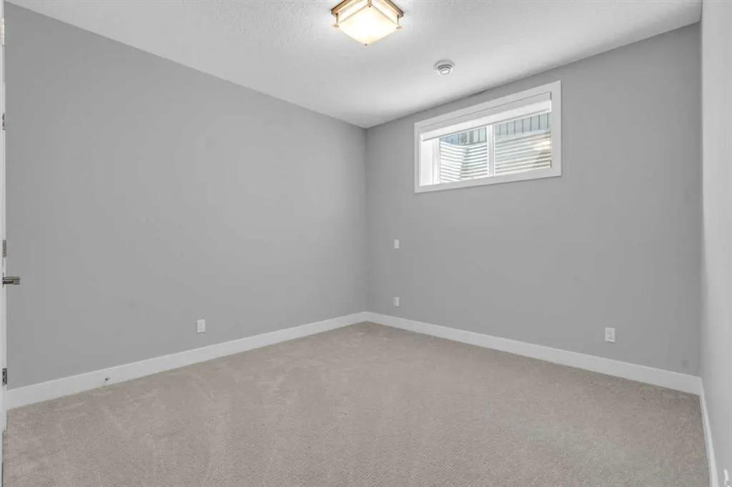 164 Cranbrook Drive SE