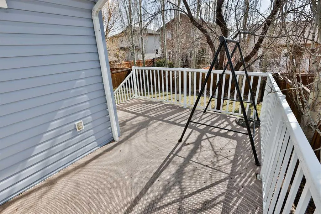 186 Fairmont Boulevard S
