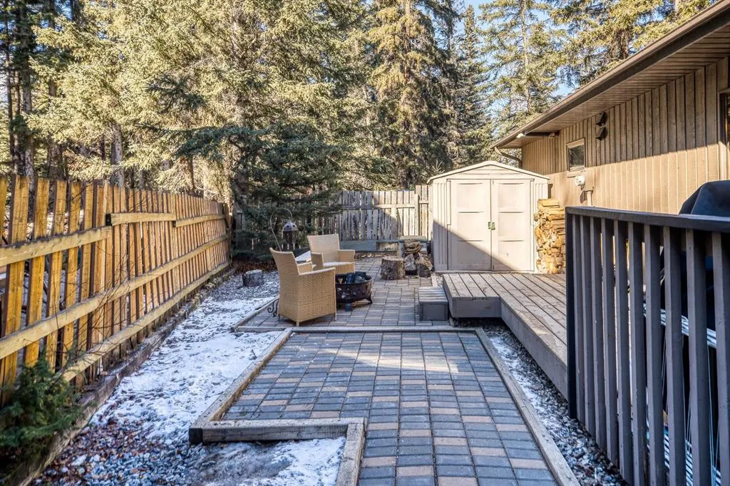 20 Pinewood Crescent