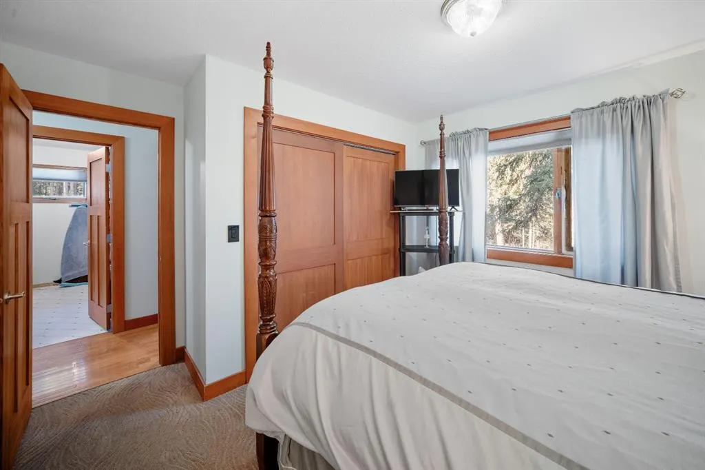20 Pinewood Crescent