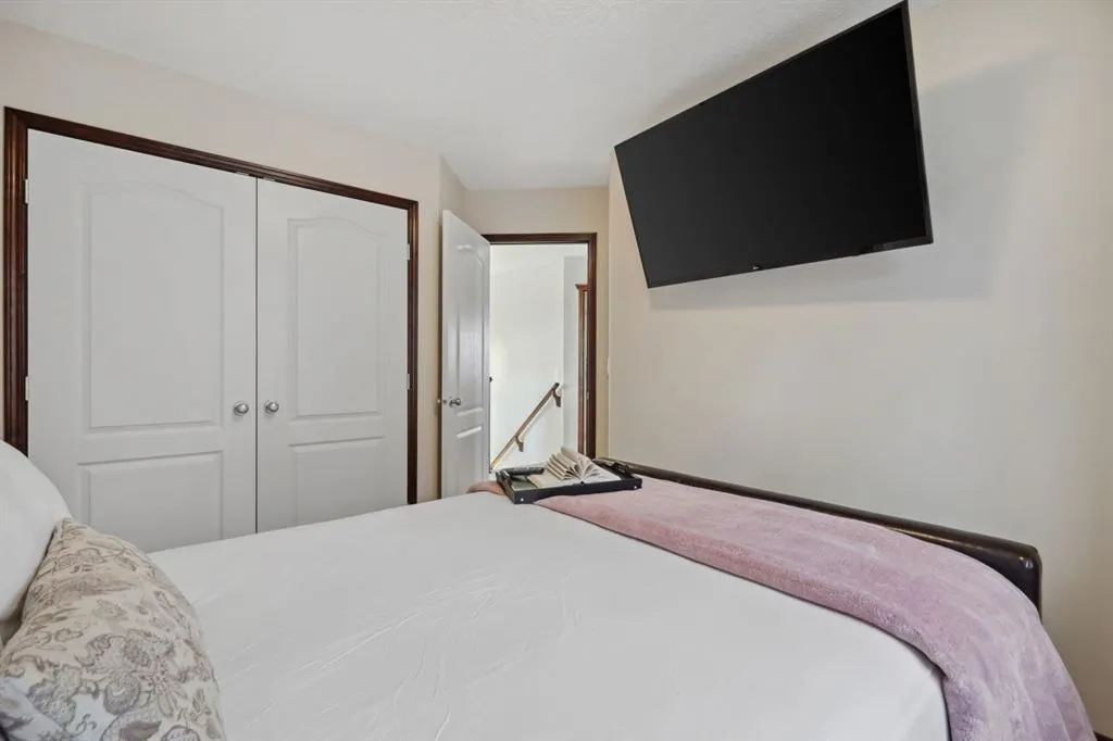 122 Autumn Circle SE