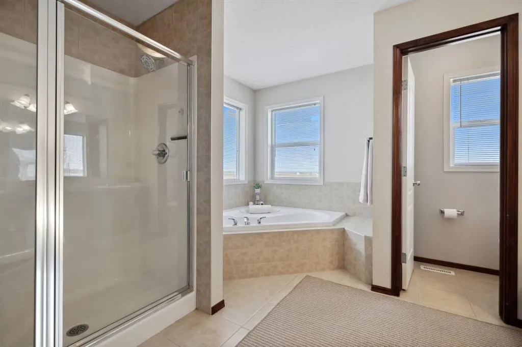 122 Autumn Circle SE