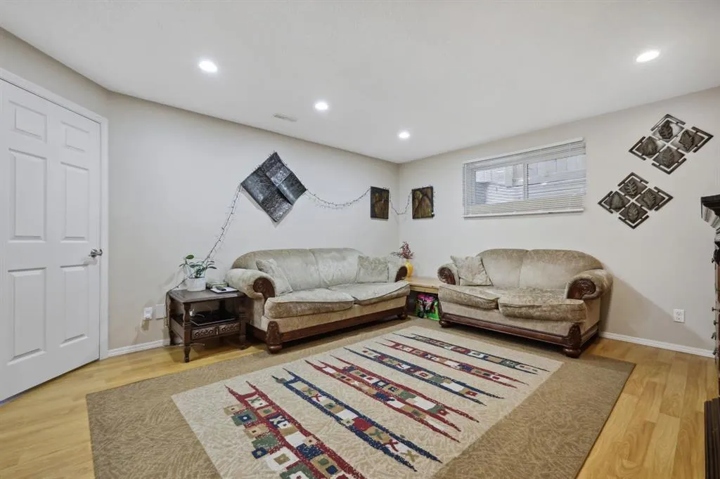 122 Autumn Circle SE