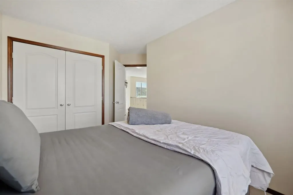 122 Autumn Circle SE