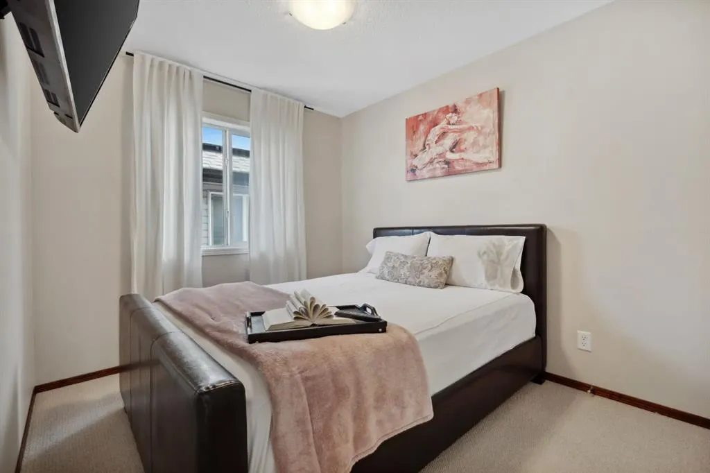 122 Autumn Circle SE