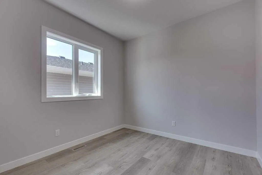 117 Gray Close