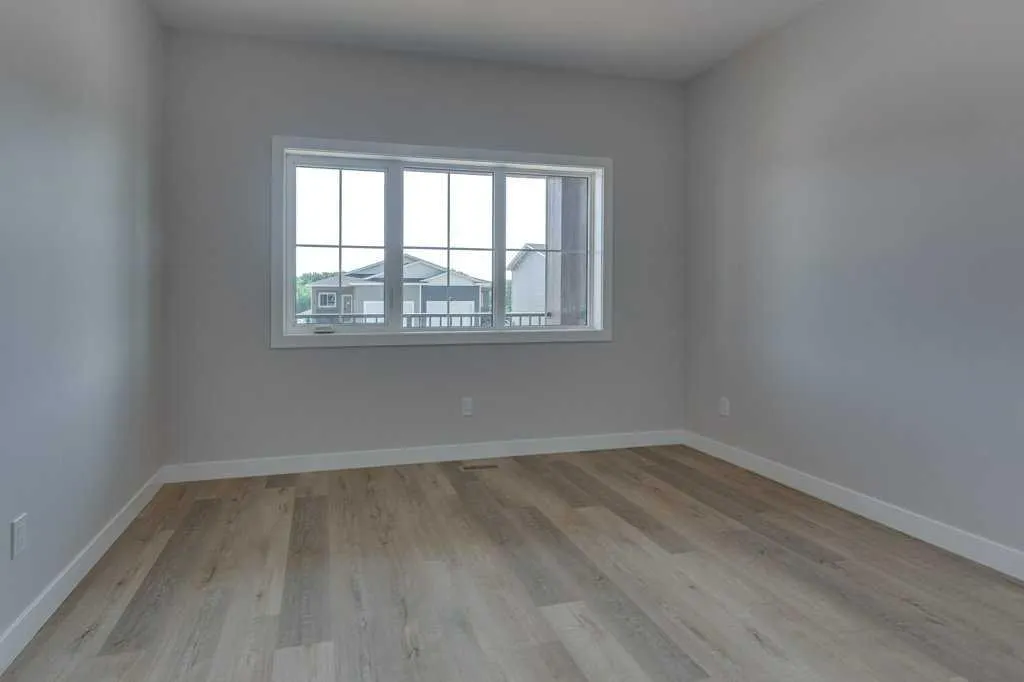 117 Gray Close