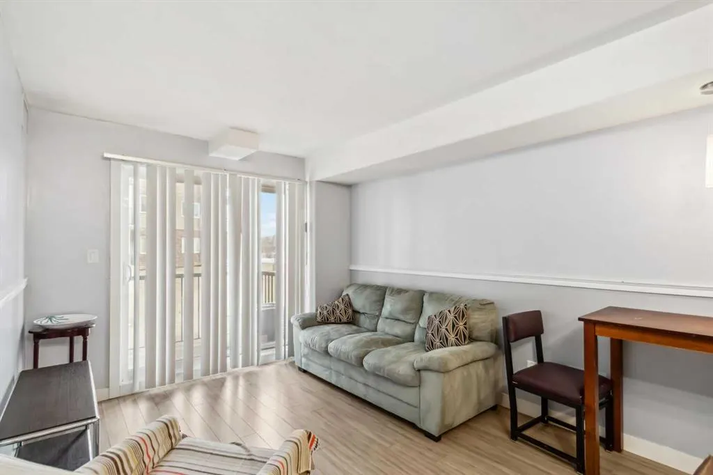 7901 King Street, #1102