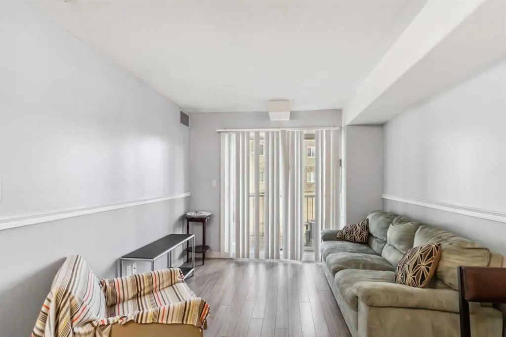 7901 King Street, #1102