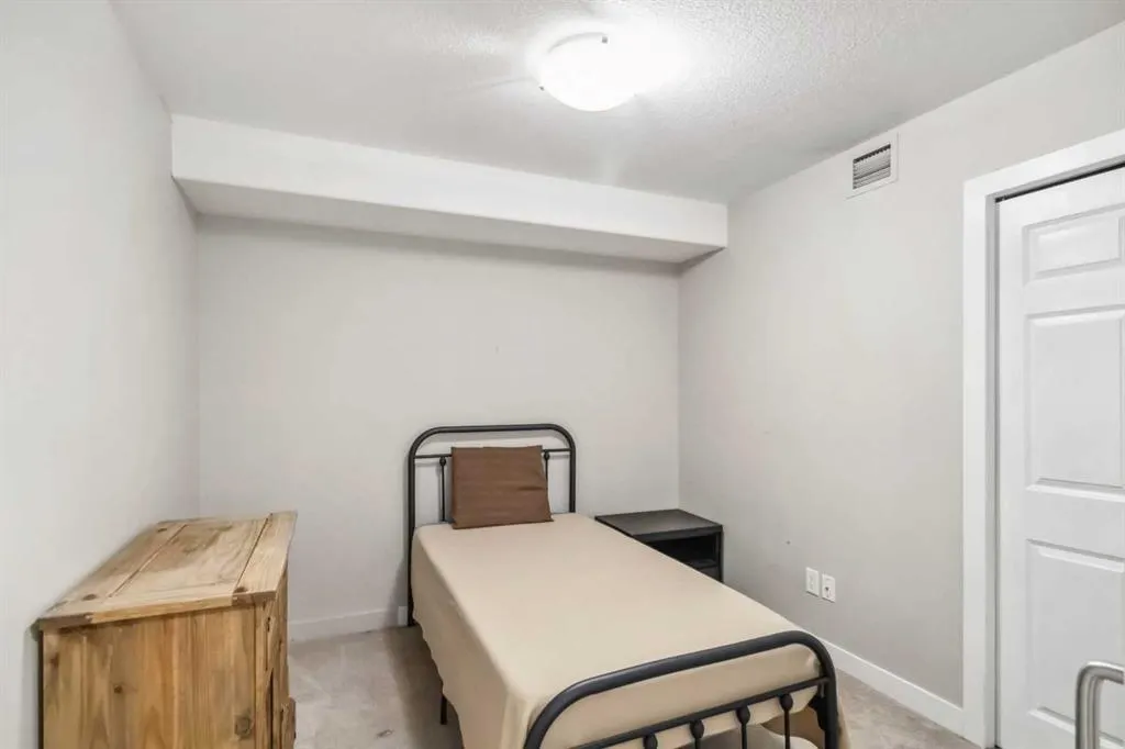 7901 King Street, #1102
