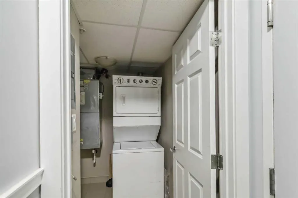 7901 King Street, #1102