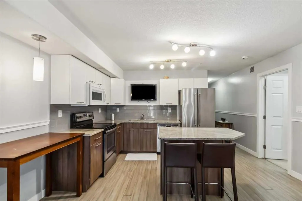 7901 King Street, #1102