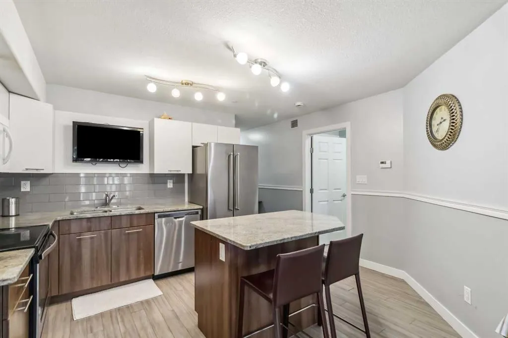 7901 King Street, #1102