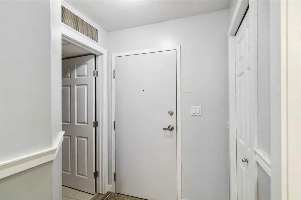 7901 King Street, #1102