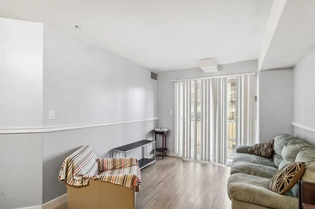 7901 King Street, #1102