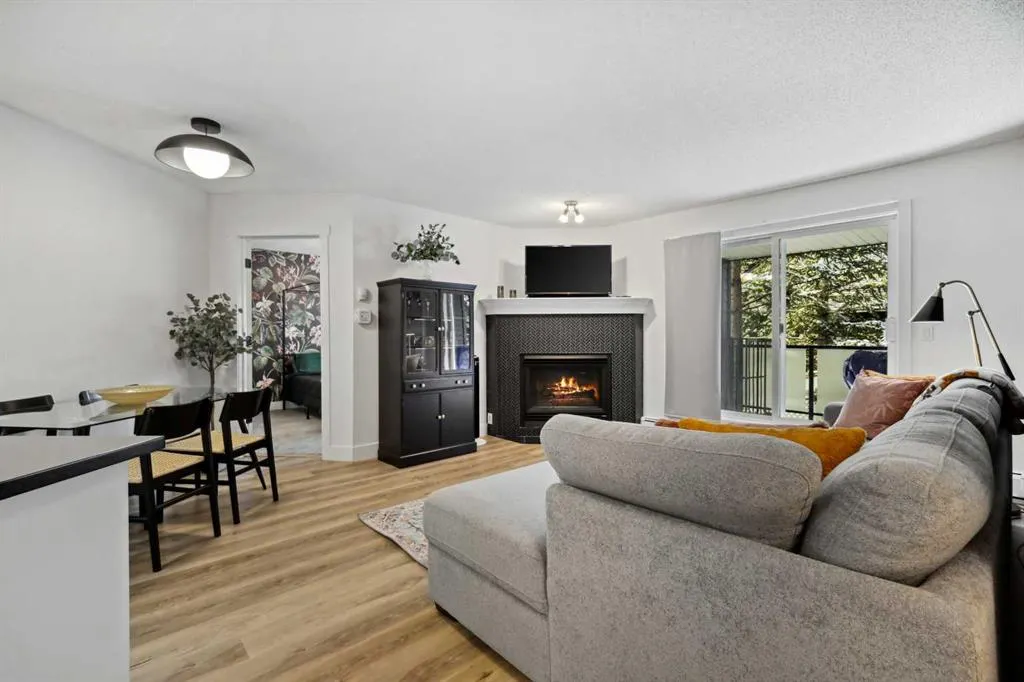10 Sierra Morena Mews SW, #210
