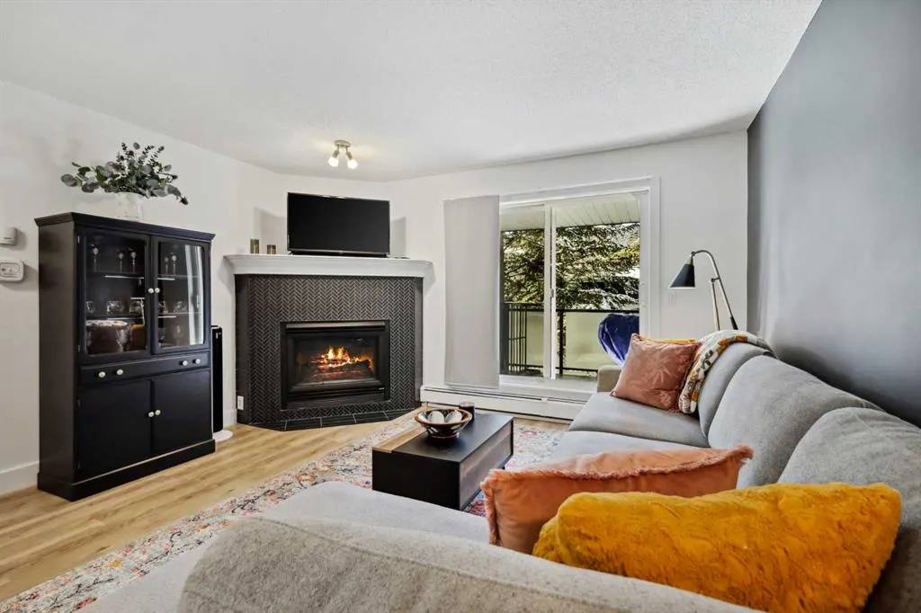 10 Sierra Morena Mews SW, #210