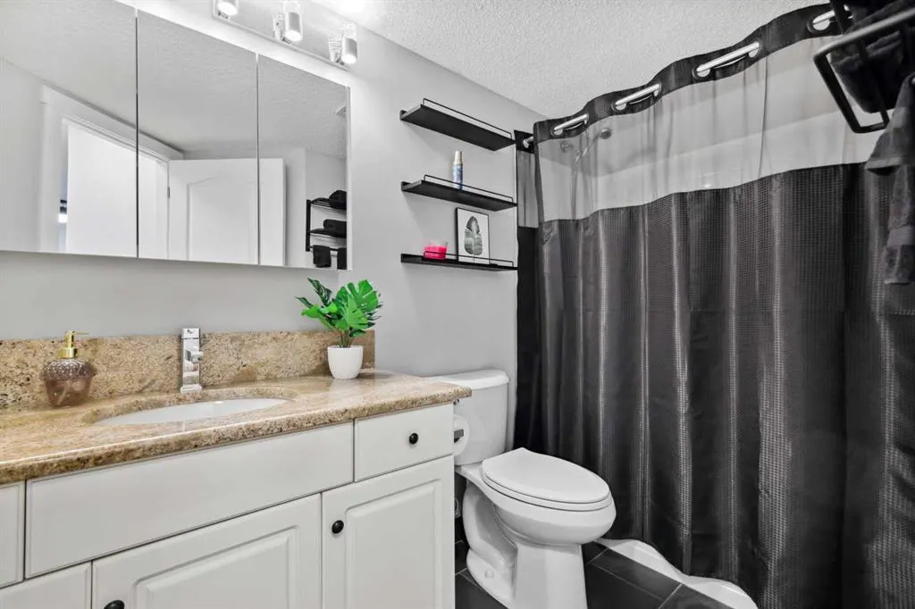 10 Sierra Morena Mews SW, #210