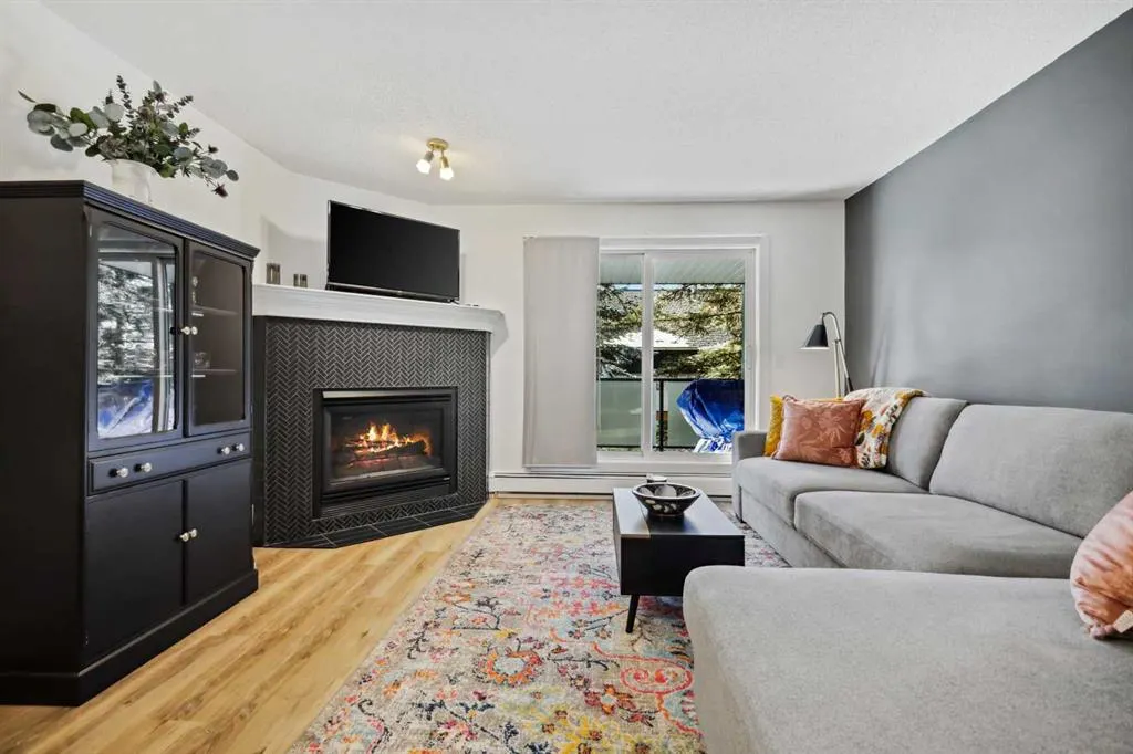 10 Sierra Morena Mews SW, #210