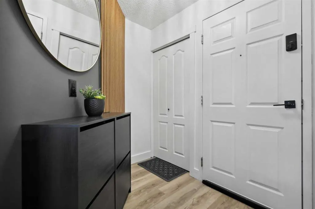 10 Sierra Morena Mews SW, #210