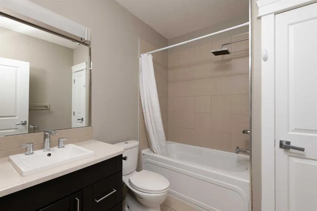 208 Sparrow Hawk Drive, #13