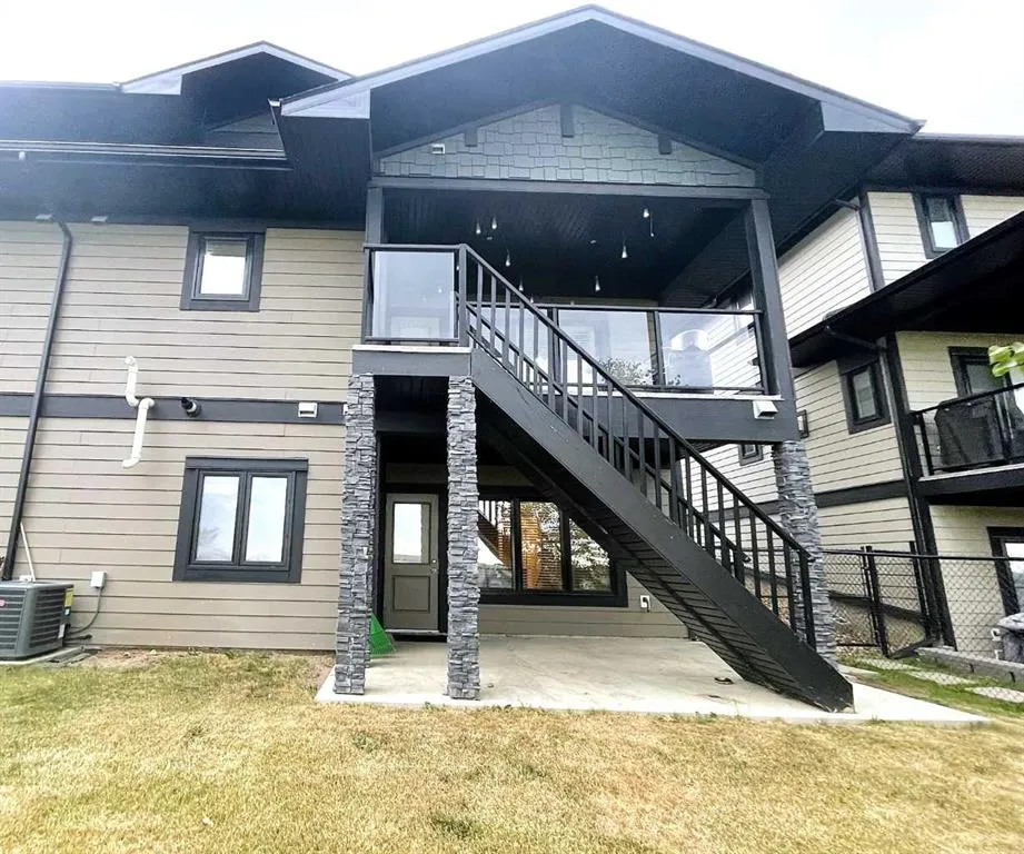 208 Sparrow Hawk Drive, #13