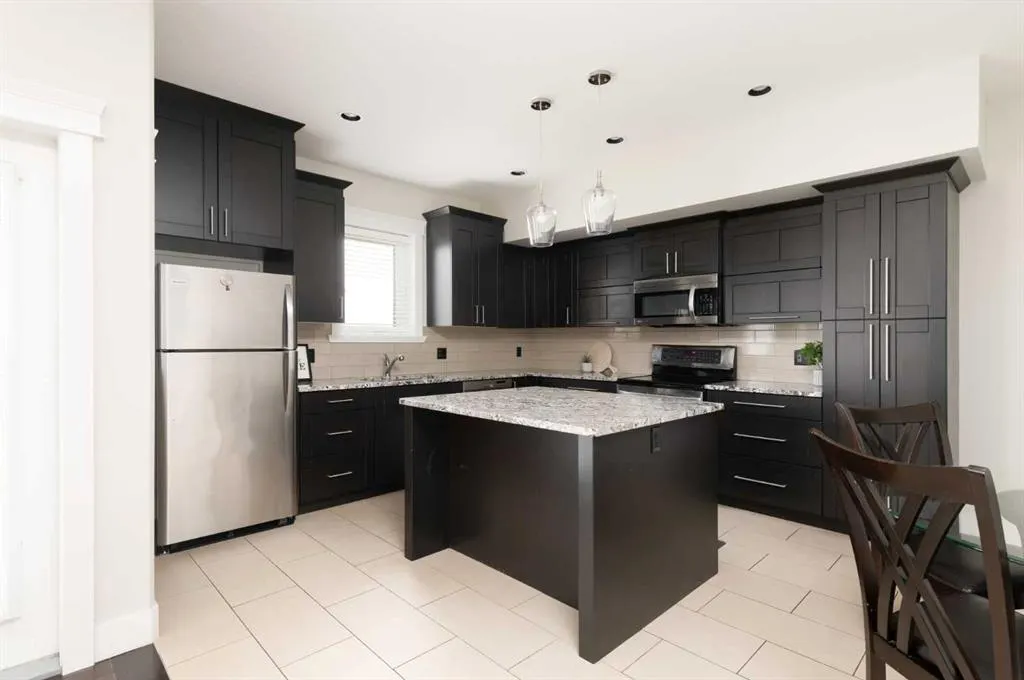 208 Sparrow Hawk Drive, #13