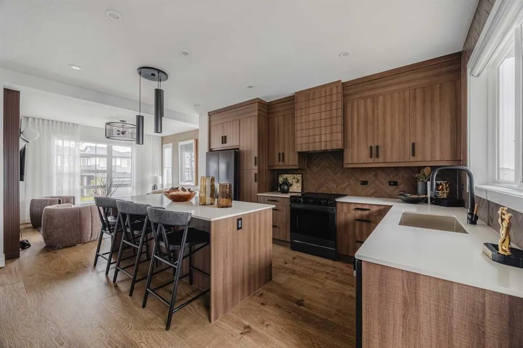 23 Lucas Way NW
