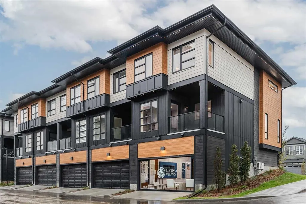 23 Lucas Way NW