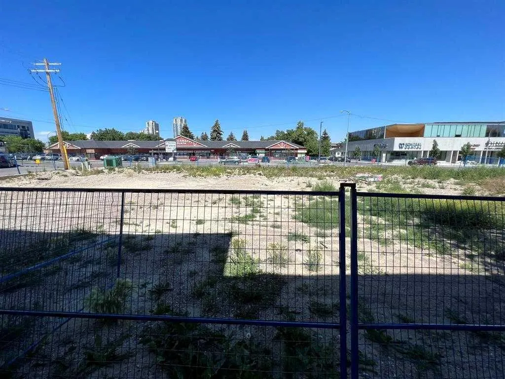 1903/1907 31 Street SW