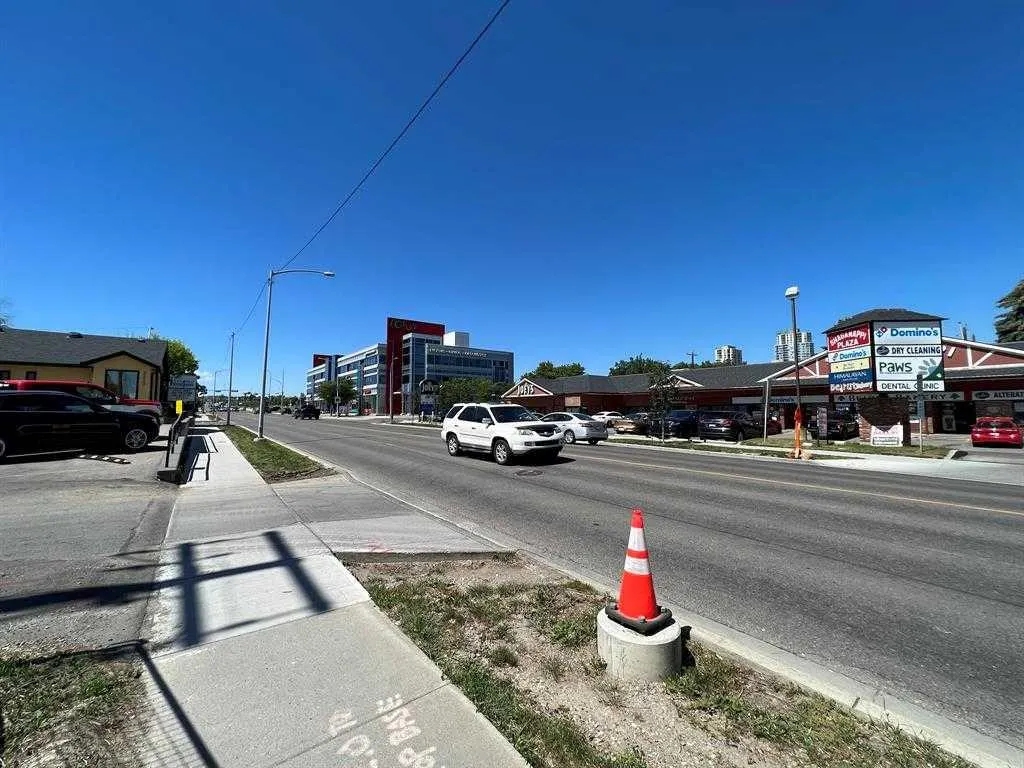 1903/1907 31 Street SW