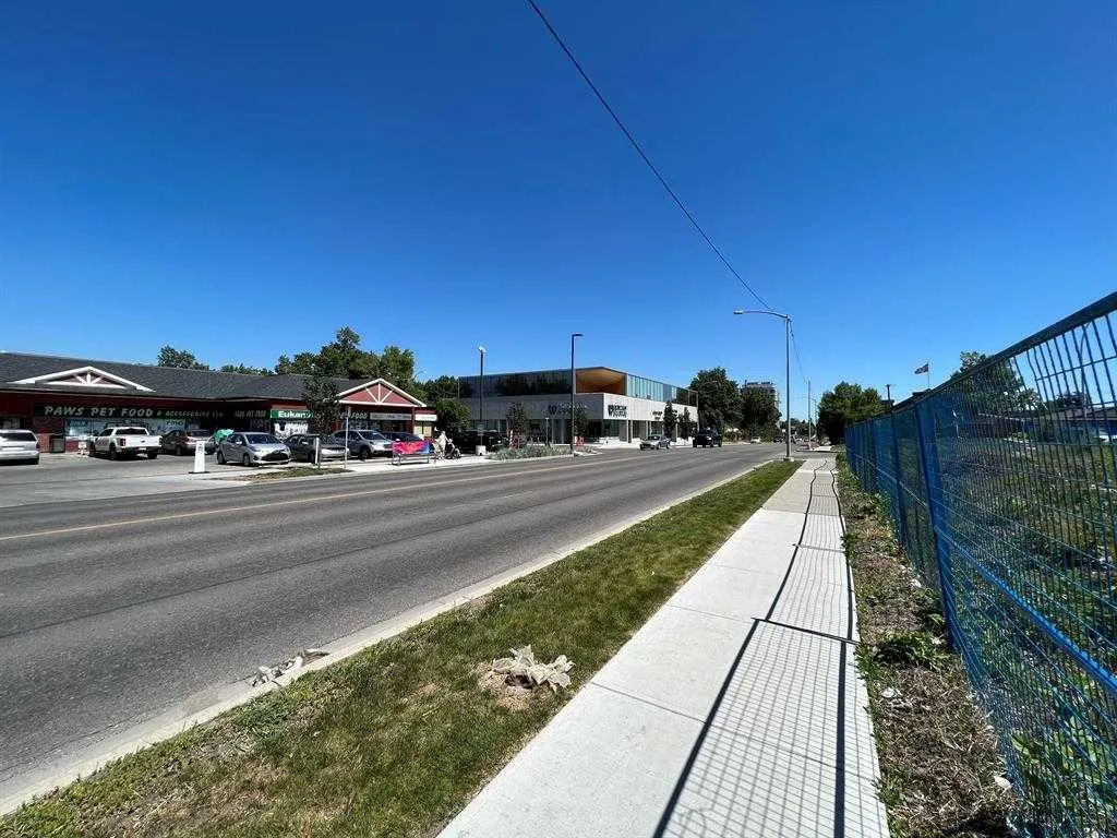 1903/1907 31 Street SW