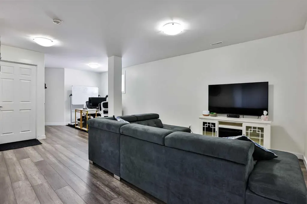 134 Keystone Terrace W