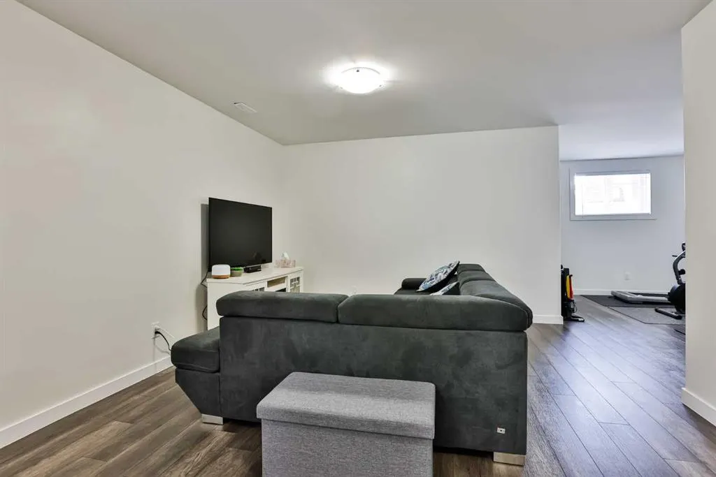 134 Keystone Terrace W