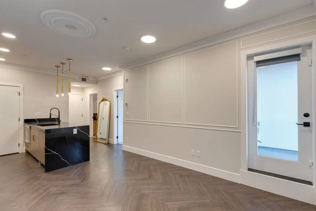 4270 Norford Avenue NW, #2215