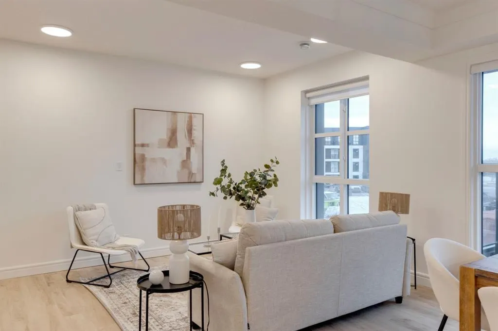 4270 Norford Avenue NW, #701