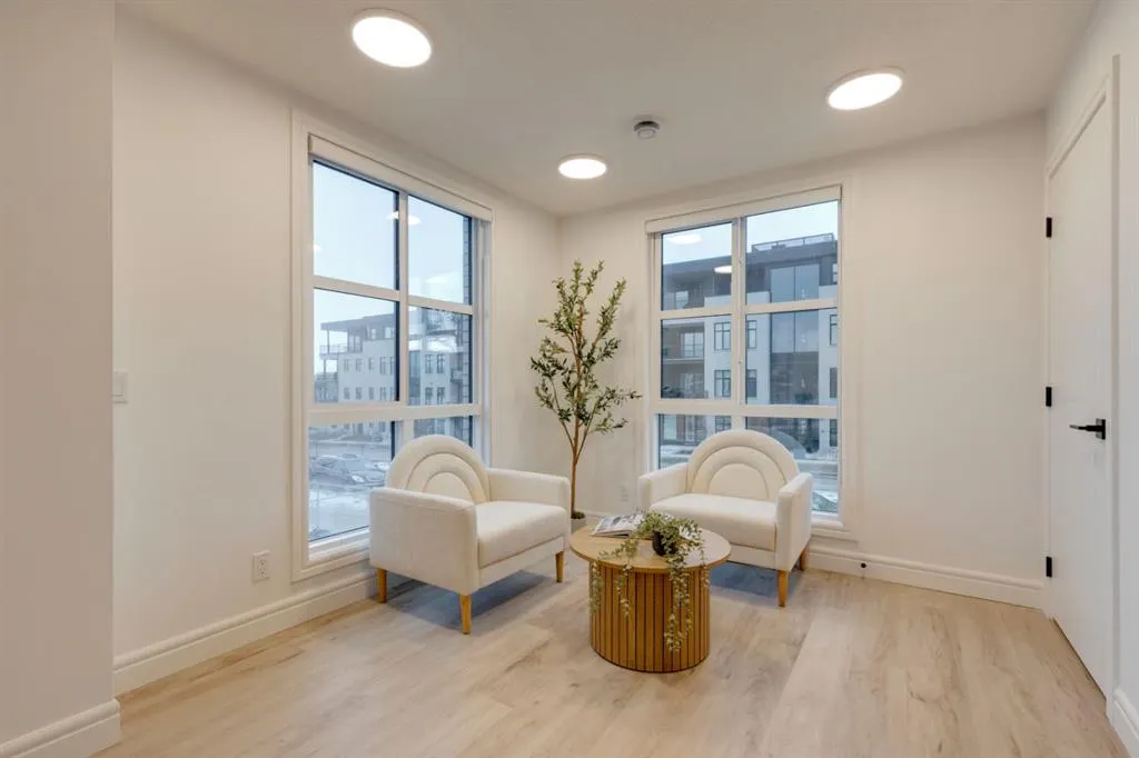 4270 Norford Avenue NW, #701