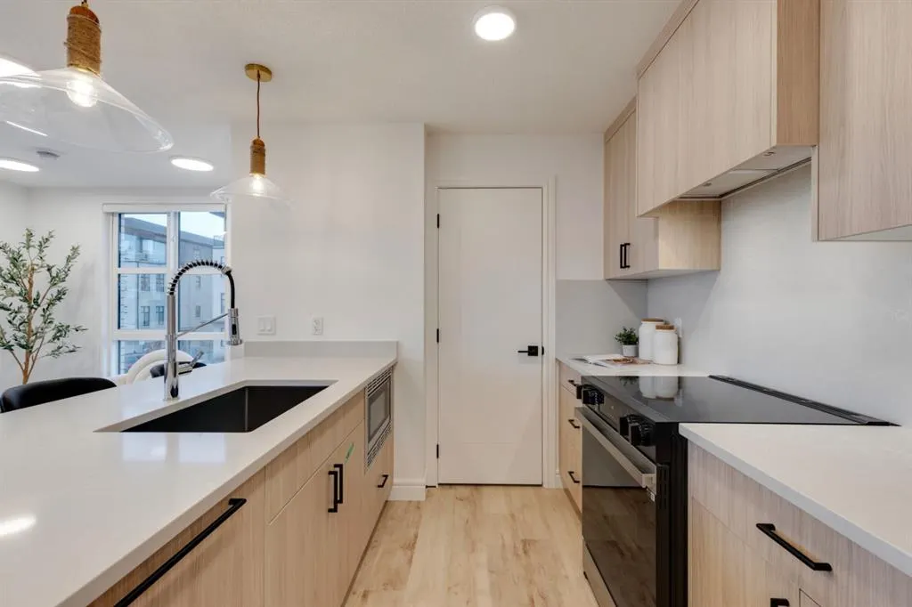 4270 Norford Avenue NW, #701