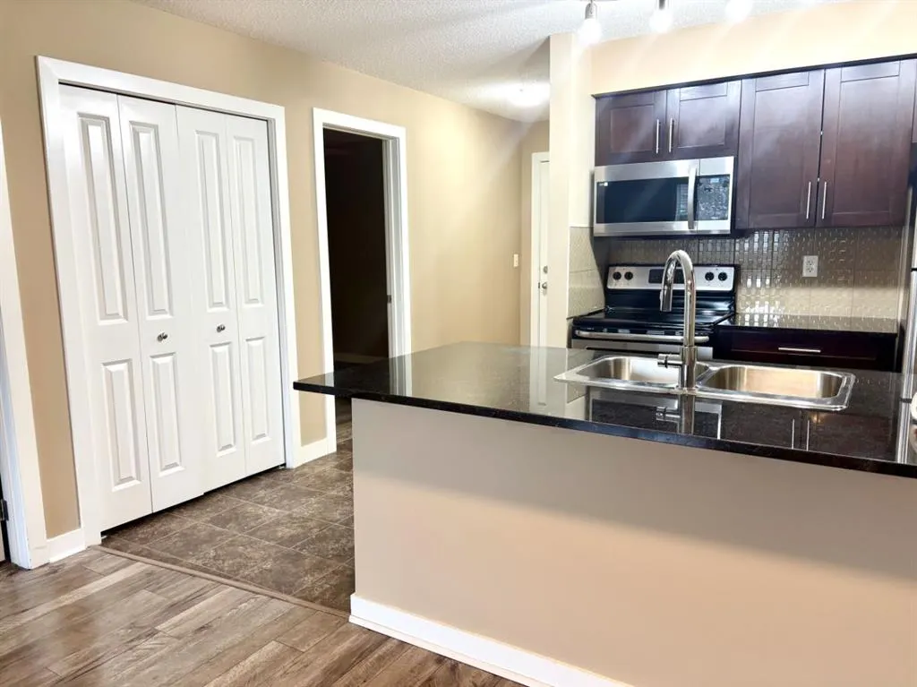 81 Legacy Boulevard SE, #1112
